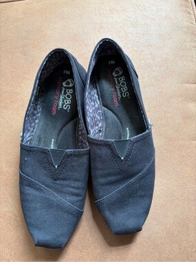 BOBS by Skechers Black Slip-On Flats Memory Foam 8.5